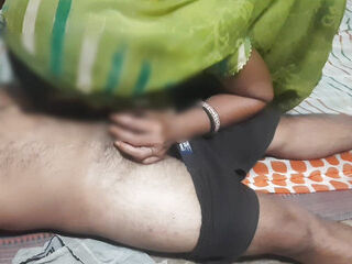 Married sista angry with hubby is bearing alone at home and put his rump in the hatch by sitting on the load