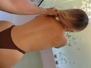 Good-looking PAWG was loosening in the tub but her son-in-law ruined it