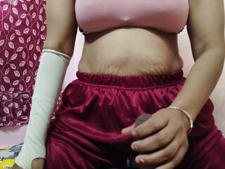 Stepmom lured son and boned her muff while getting a sole massage Hindi audio