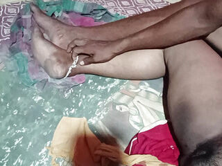 Beautiful bengali kamwali bhabhi