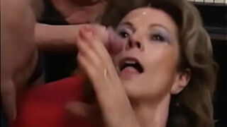 Mature cougar Ganag plow CumSwallow