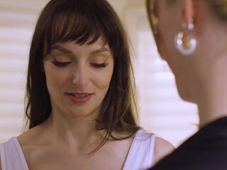 Melissa Stratton comforts her bf with her super-hot succulent pussy