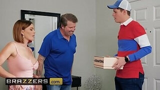 Milfs Like it gigantic - &lpar;Krissy Lynn&comma; Justin Hunt&rpar; - Im A Giver And A Taker - Brazzers