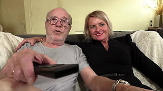 Blonde posh cougar in gang-fuck while grandfather watches