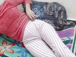 Bhabhi ko ghar me collar kar ke pel diya