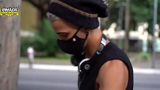 NAO RESISIT E ACABEI DANDO PRO CICLISTA