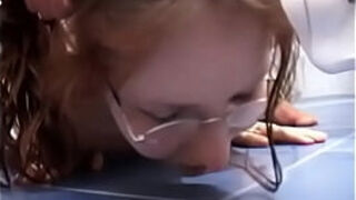 3687913 small rousse bcbg prend la totale