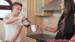 Euro MILF jizm sharing with step daughter