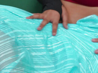 Indian bhabhi ko pata ke kar di chudai aur chupke se bana li video