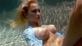 Madison Scott is a Screamer&period;&period;&period; Underwater&excl; &lpar;2&sol;2&rpar;