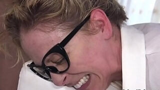 Big bootie blonde cougar assfuck pounded