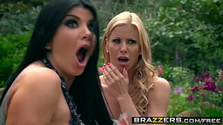 Brazzers - cougars Like it monstrous - &lpar;Alexis Fawx&comma; Romi Rain&comma; Keiran Lee&rpar; - crank In The Park - Trailer previe