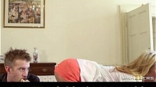 Tia Layne tears up her naughty neighbor until she cums