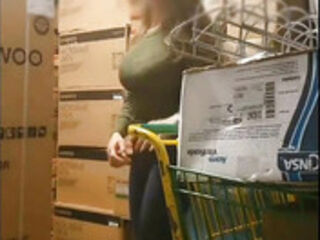 Busty ravages worker of Bodega Aurrera