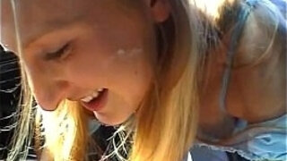 Amateur gf sucky-sucky in a car with cum in mouth