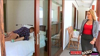 Mature Jennifer finest gonzo three way act on the bed