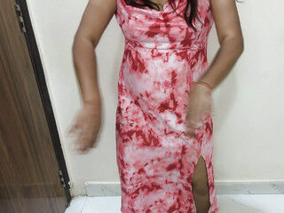 Indian nice chick Dancing nude Shaking Her phat Desi rump Need Sex