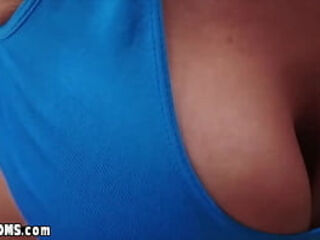 Sporty MILF stepmom in aerobic attire heads down on my prick just to proove a point