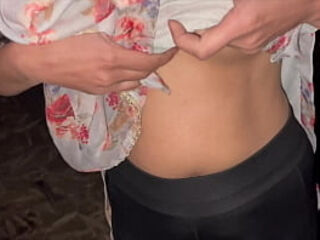 Horny Desi Housewife Seduces Zomato Delivery man for hard-core vag Pounding