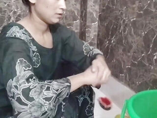 Sister in law ko shower me hi pakad ke chod diya