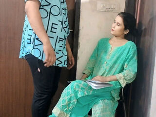 Maidam ji ne apne schoolgirl se bur chatbaya