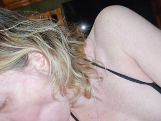 Milf takes a grubby facial cumshot after face fucking