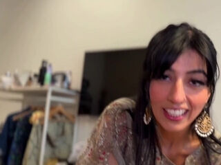 TikTok Temptress: Muslim MILF's insatiable Interracial Encounter