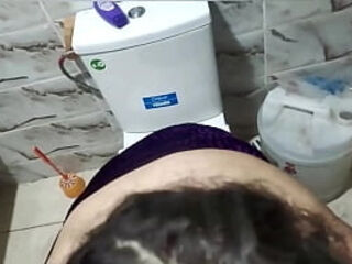 Fuck my Arabic gf in restroom fuck my fuckbox huge arab cock