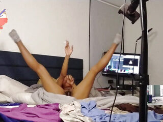 Hoodmilf - backdoor and cootchie Dancing on Knees