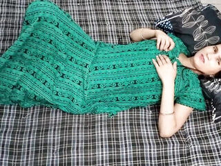 Muslim girlfriend ko ghar me cangue kar ke pel diya